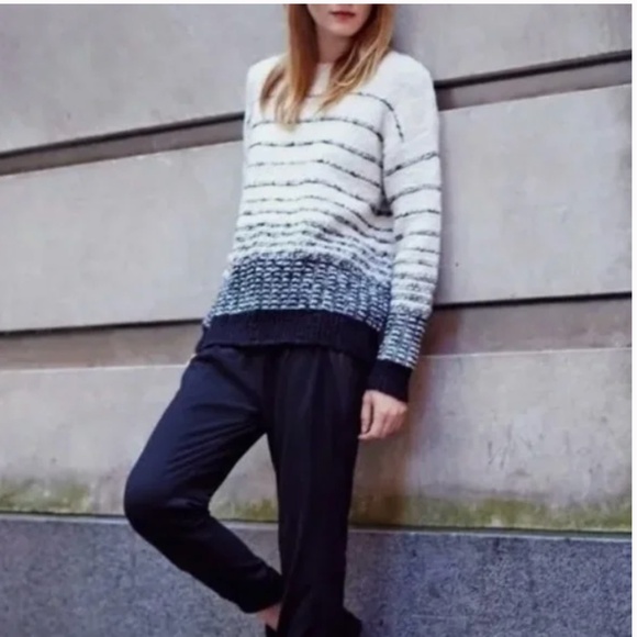 VINCE Womens Textured Striped Crewneck Pullover Sweater EUC/sz XS - Picture 4 of 15